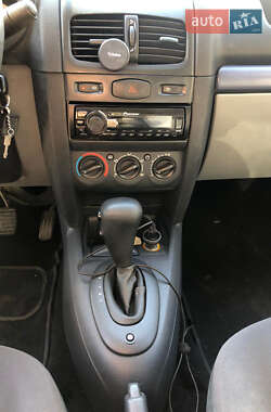 Седан Renault Clio Symbol 2006 в 