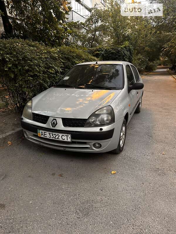 Седан Renault Clio Symbol 2002 в Новомосковске