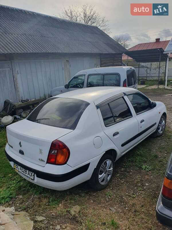 Седан Renault Clio Symbol 2003 в Стебнику