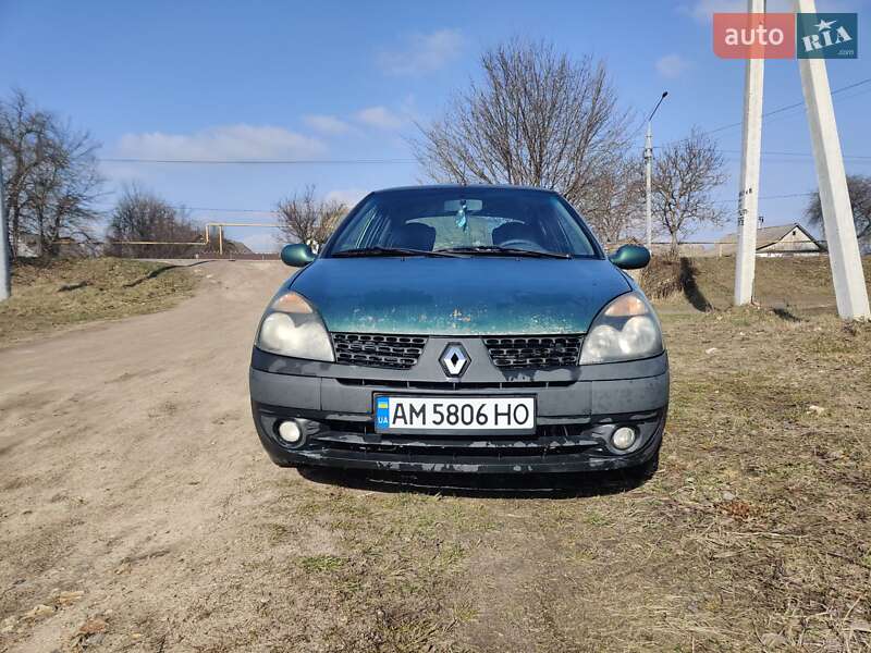 Renault Clio Symbol 2002