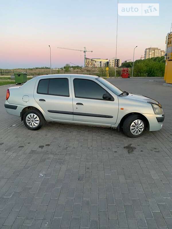 Седан Renault Clio Symbol 2004 в Ровно