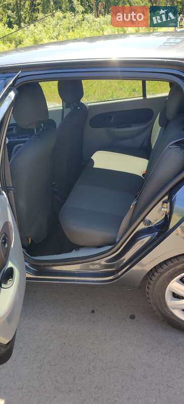 Седан Renault Clio Symbol 2006 в Киеве