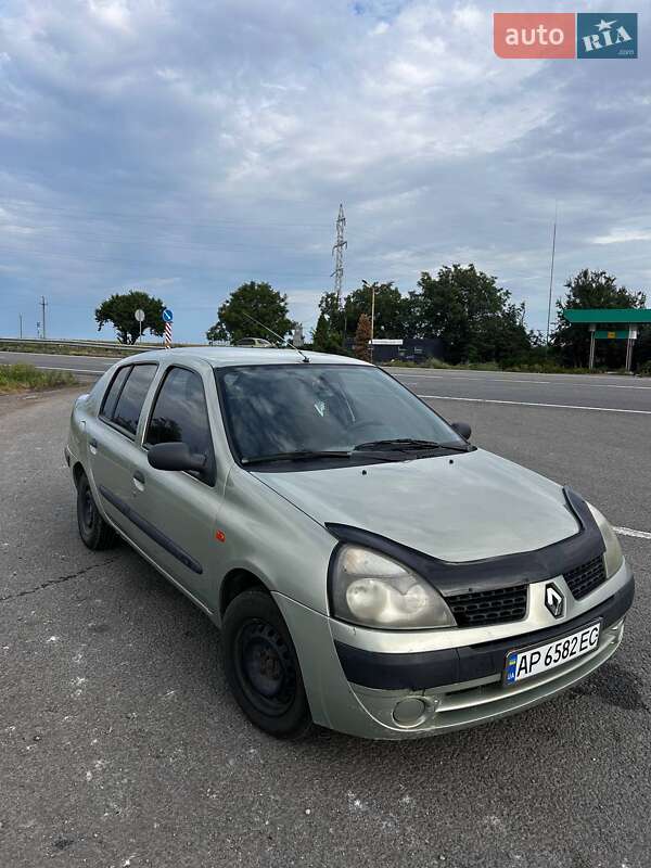 Седан Renault Clio Symbol 2002 в Новомосковске