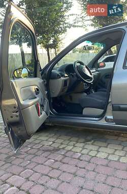 Седан Renault Clio Symbol 2004 в 