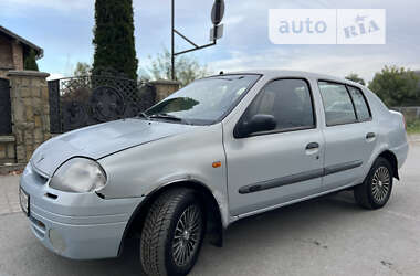 Седан Renault Clio Symbol 2000 в 