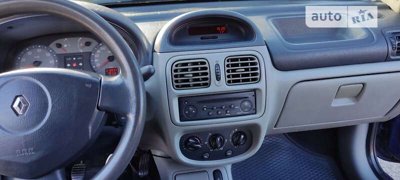 Седан Renault Clio Symbol 2006 в Черновцах