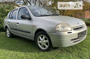 Хэтчбек Renault Clio Symbol 2002 в Кутах