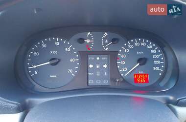 Седан Renault Clio Symbol 2002 в 