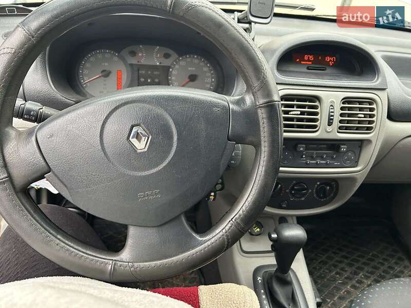 Седан Renault Clio Symbol 2004 в Миколаєві