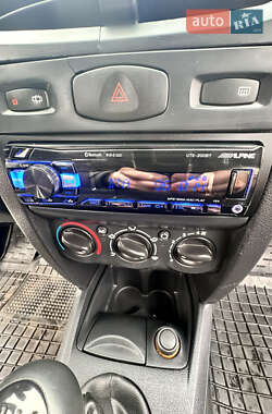 Седан Renault Clio Symbol 2006 в 