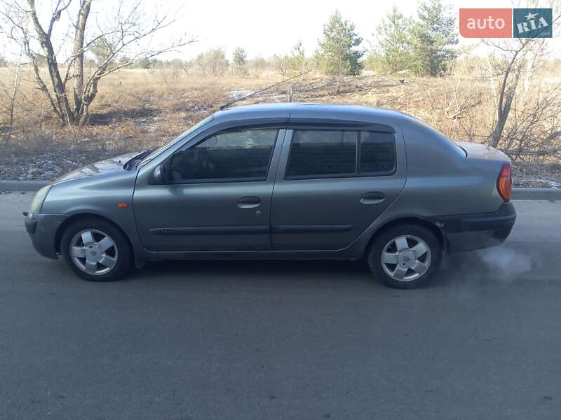 Седан Renault Clio Symbol 2003 в 