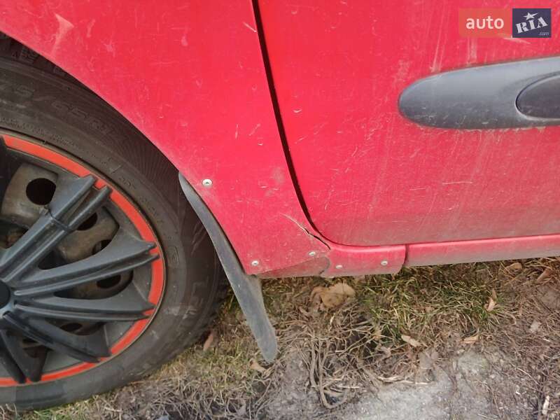 Седан Renault Clio Symbol 2005 в Корсуне-Шевченковском