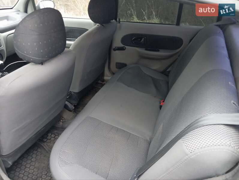 Седан Renault Clio Symbol 2002 в Івано-Франківську