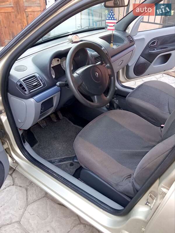 Седан Renault Clio Symbol 2008 в Луцке