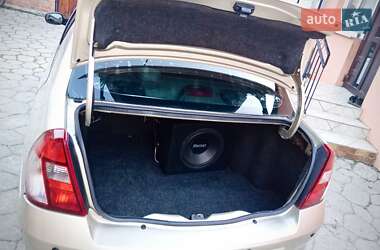 Седан Renault Clio Symbol 2008 в 