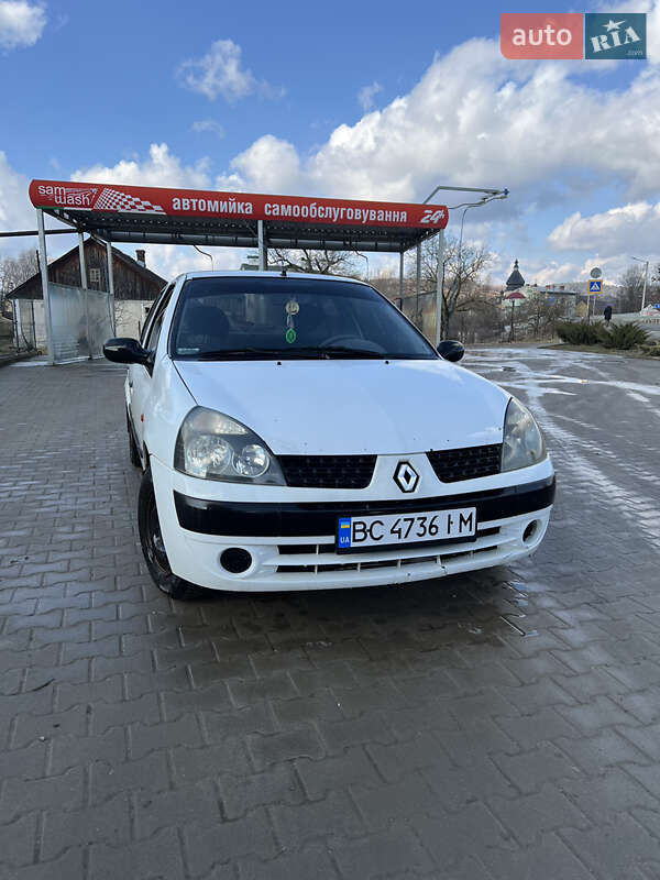 Седан Renault Clio Symbol 2002 в Старом Самборе