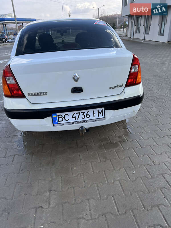 Седан Renault Clio Symbol 2002 в Старом Самборе