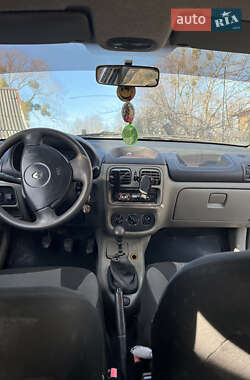 Седан Renault Clio Symbol 2002 в Старом Самборе