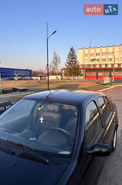 Седан Renault Clio Symbol 2006 в 