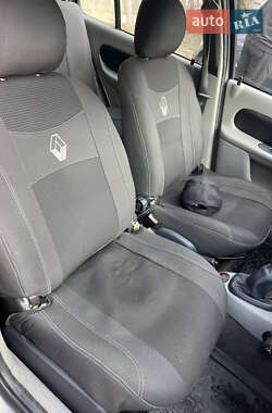 Седан Renault Clio Symbol 2004 в 