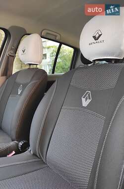 Седан Renault Clio Symbol 2008 в 