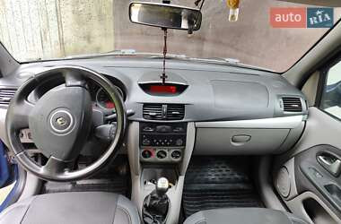 Седан Renault Clio Symbol 2011 в 