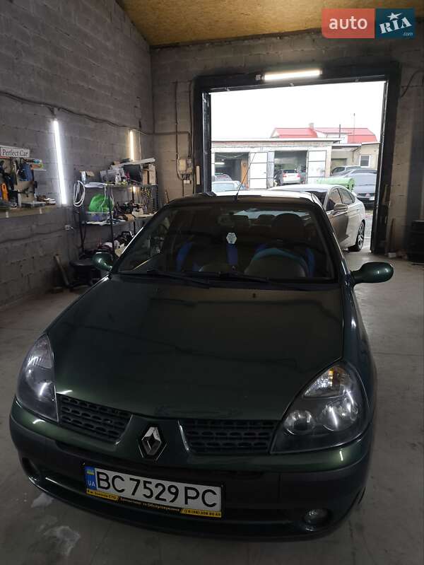 Renault Clio Symbol 2003