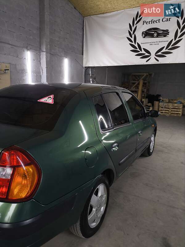 Седан Renault Clio Symbol 2003 в Золочеве