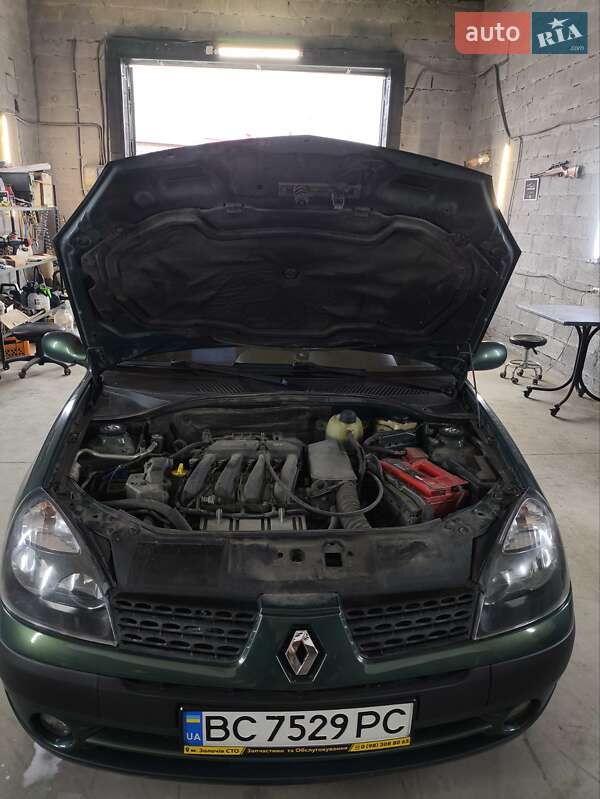 Седан Renault Clio Symbol 2003 в Золочеве