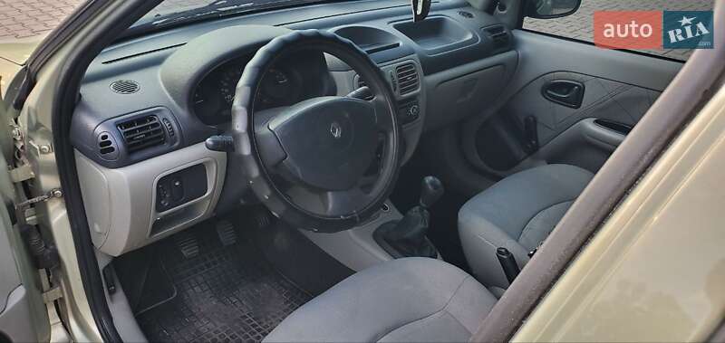 Седан Renault Clio Symbol 2003 в Миргороде