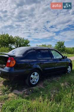 Седан Renault Clio Symbol 2004 в 