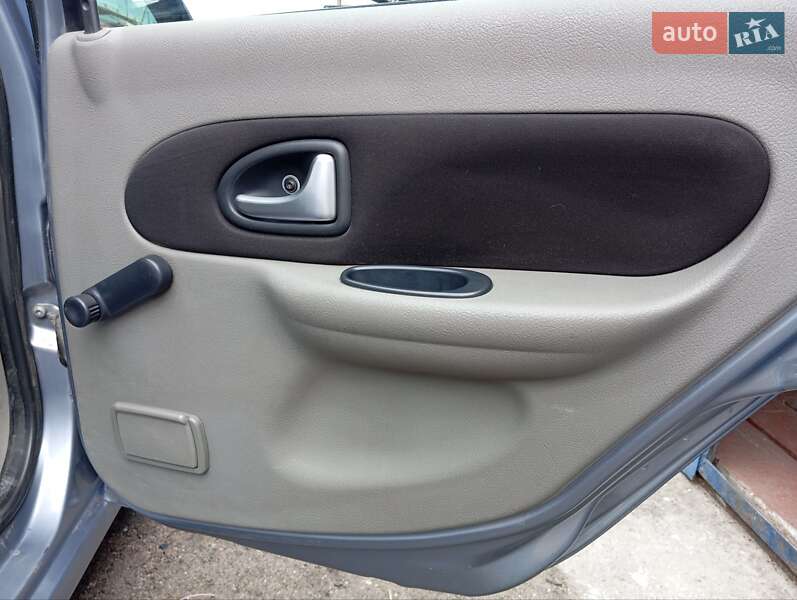 Седан Renault Clio Symbol 2008 в Запорожье