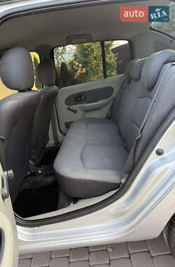 Седан Renault Clio Symbol 2005 в 