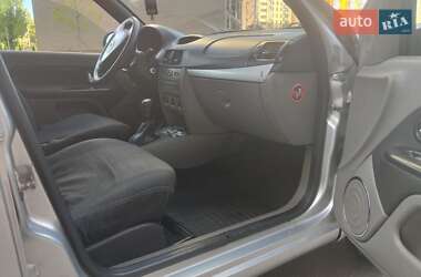 Седан Renault Clio Symbol 2011 в 