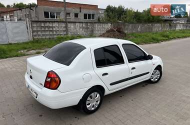 Седан Renault Clio Symbol 2001 в 