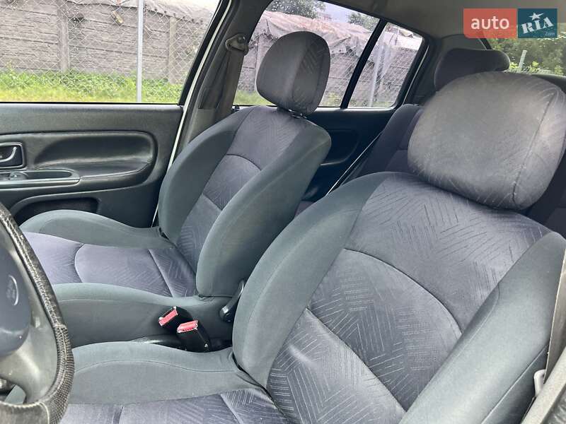 Седан Renault Clio Symbol 2001 в Шептицькому