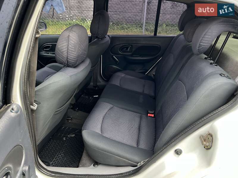 Седан Renault Clio Symbol 2001 в Шептицькому