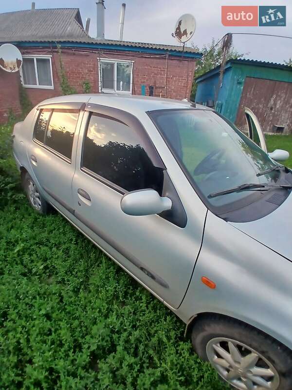 Седан Renault Clio Symbol 2002 в Ахтырке