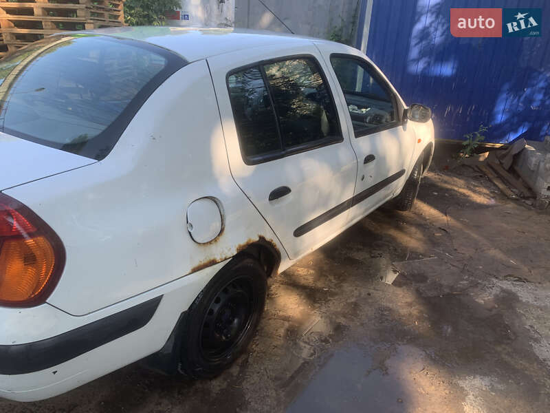 Седан Renault Clio Symbol 2003 в Киеве