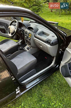 Седан Renault Clio Symbol 2002 в 