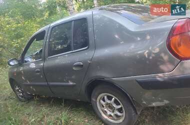 Седан Renault Clio Symbol 2003 в 
