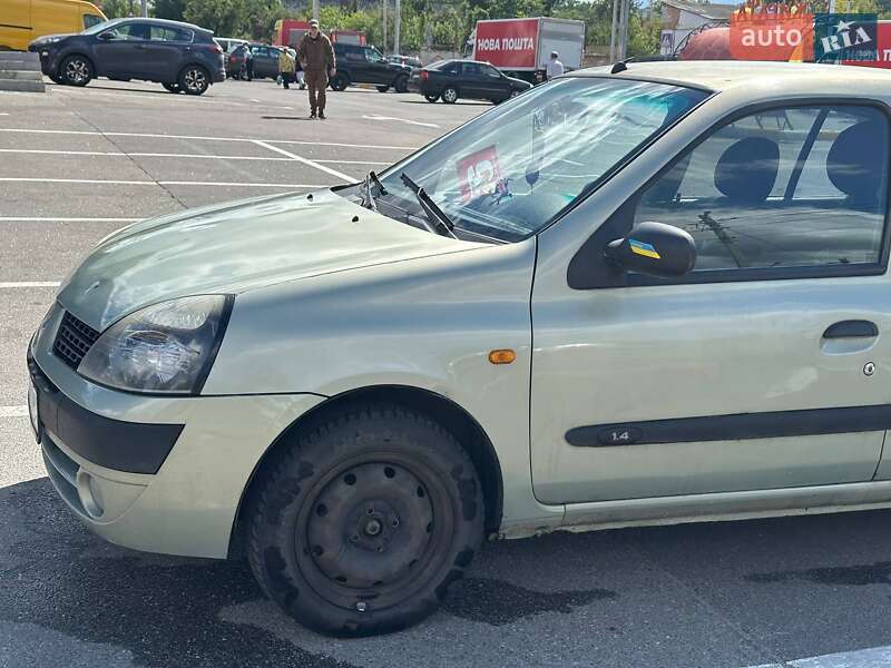 Седан Renault Clio Symbol 2002 в Ирпене