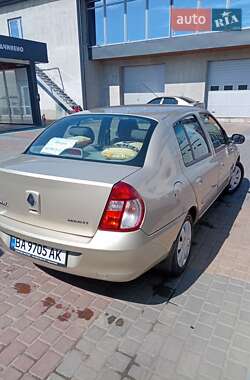 Седан Renault Clio Symbol 2008 в 