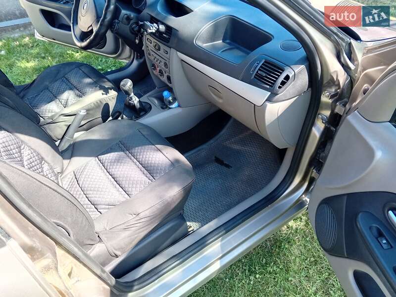 Седан Renault Clio Symbol 2008 в Чернівцях