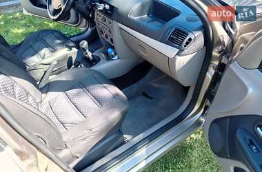 Седан Renault Clio Symbol 2008 в 