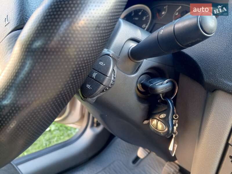 Седан Renault Clio Symbol 2008 в Чернівцях