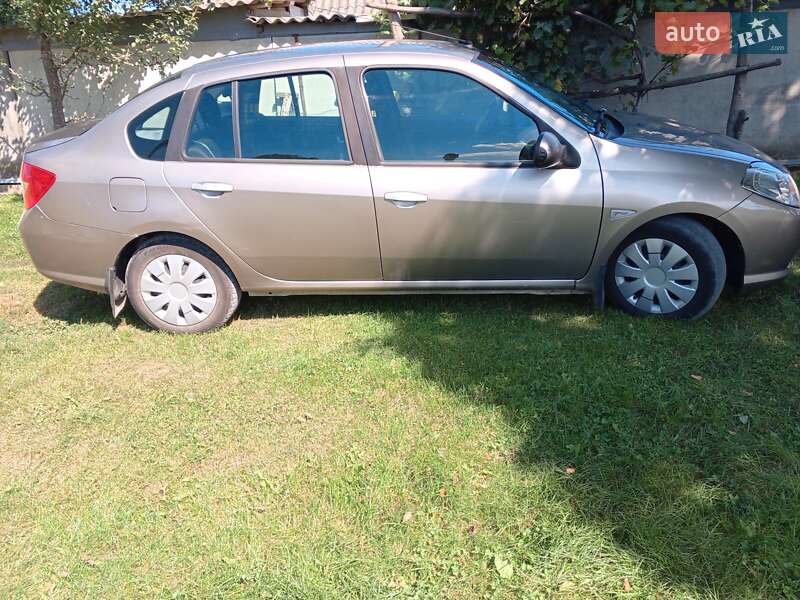 Седан Renault Clio Symbol 2008 в Чернівцях