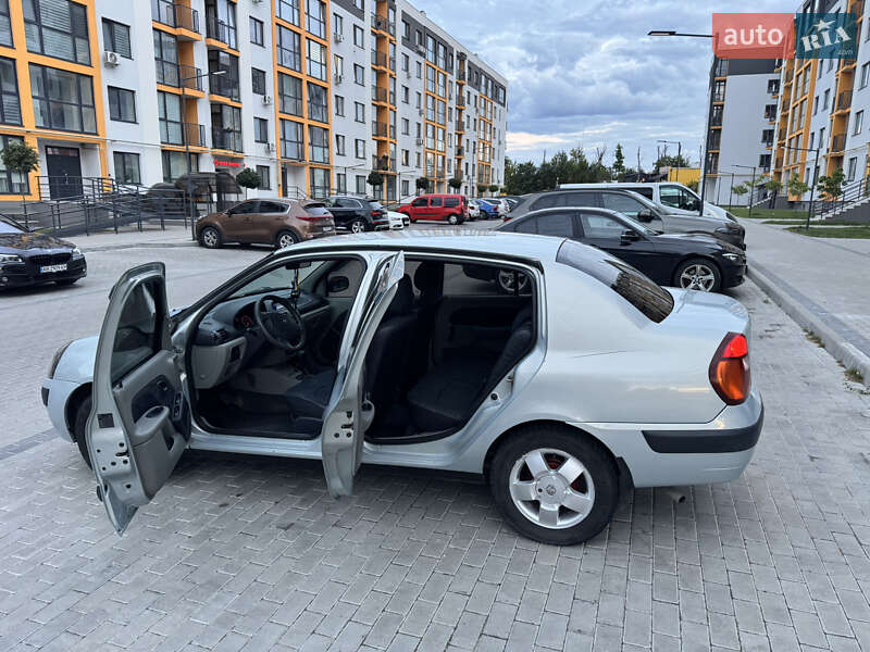 Седан Renault Clio Symbol 2003 в Вінниці