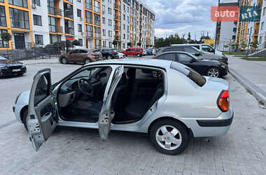 Седан Renault Clio Symbol 2003 в 