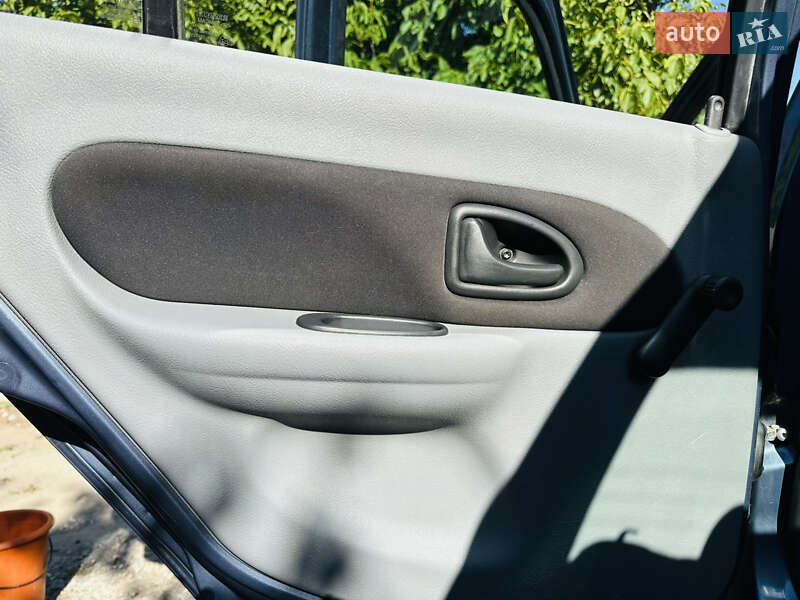 Седан Renault Clio Symbol 2008 в Запорожье фото 17 Седан Renault Clio Symbol 2008 в Запорожье